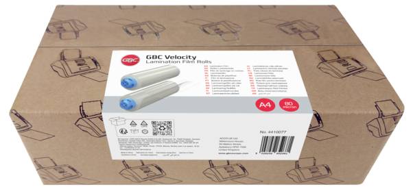 Boîte de rouleaux de film de plastification GBC Velocity avec étiquette produit, affichée sur un carton d'expédition en carton.