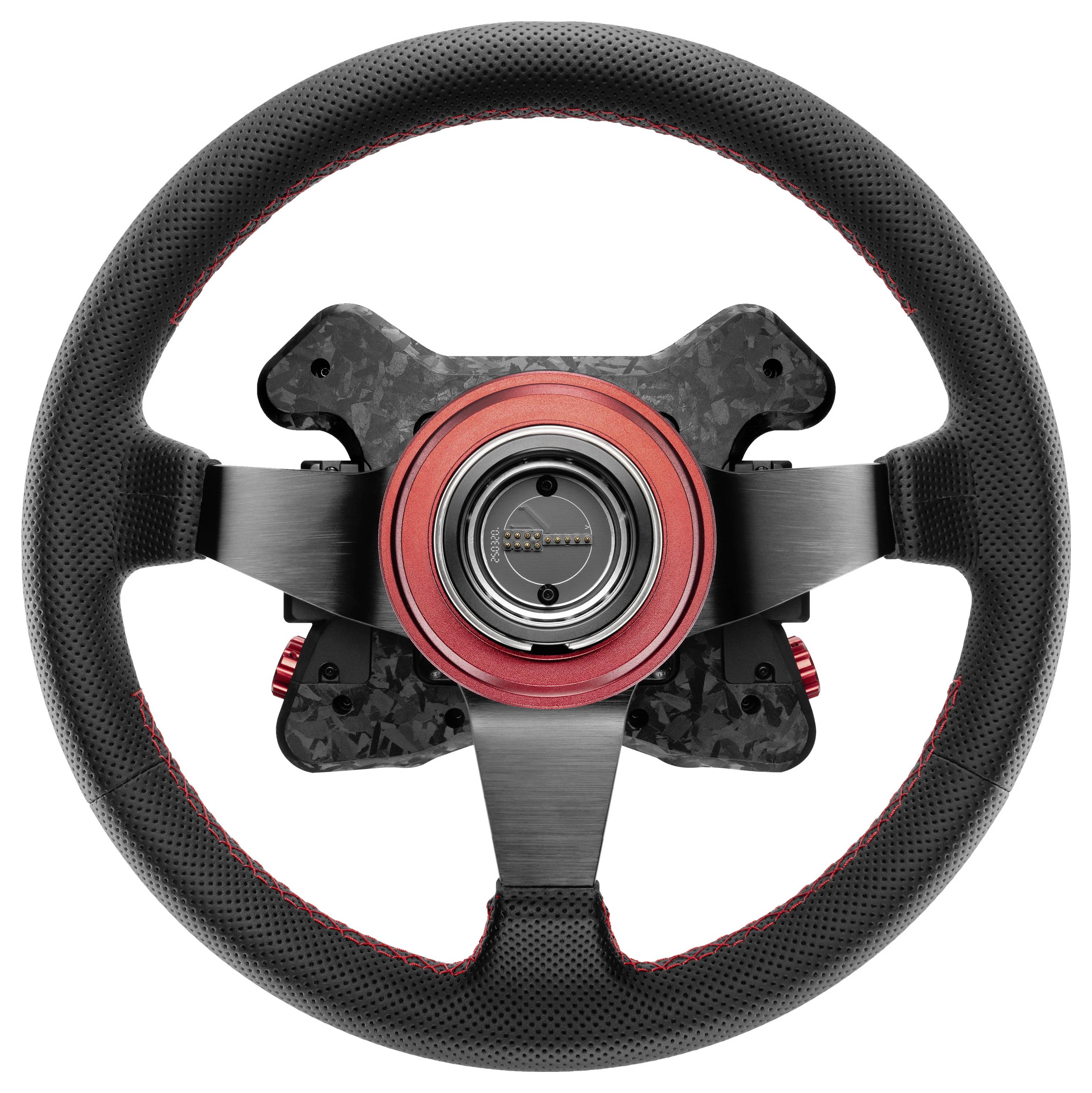 Vue de face d'un volant de course noir perforé avec des accents rouges et un moyeu central sur un fond blanc.
