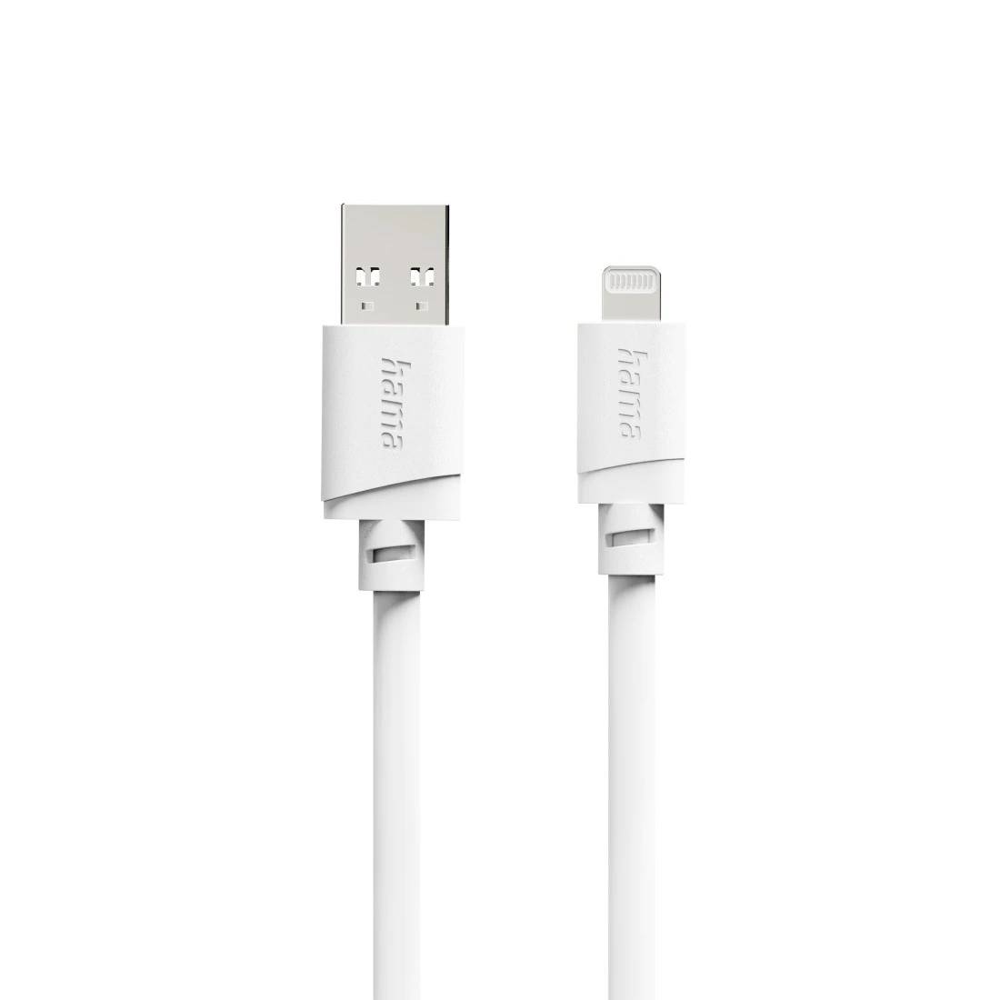Gros plan du côté d'un ordinateur portable avec un câble blanc branché dans un port sur le bureau en bois, montrant un appareil connecté.