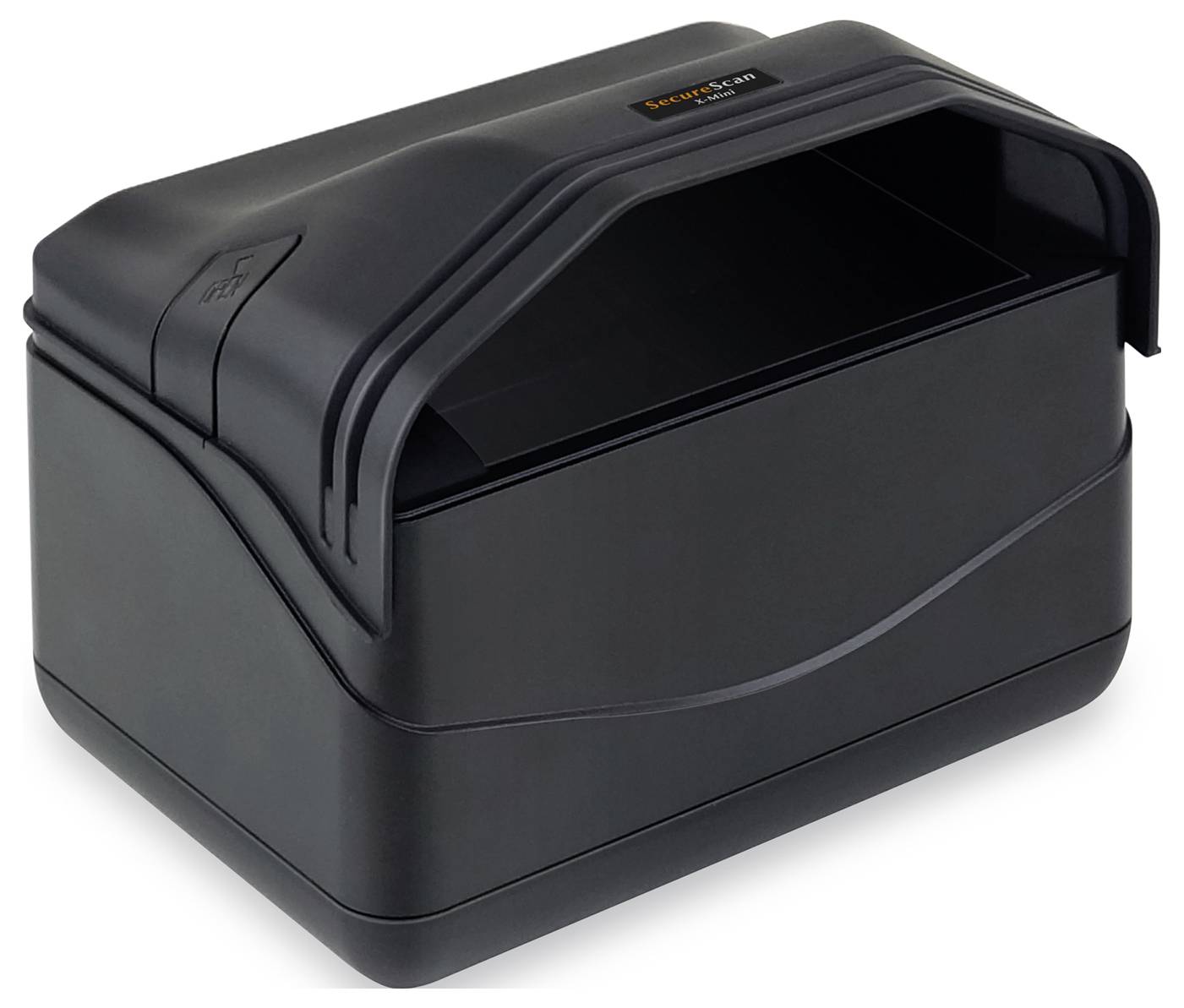 Boîte de rangement extérieur en plastique noir avec couvercle incurvé et rabat d'ouverture frontal, présentée sur un fond blanc.