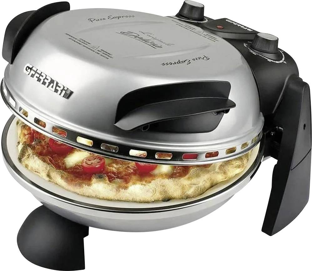 Four compact noir et argent de comptoir avec une pizza en train de cuire à l'intérieur, couvercle fermé et commandes de température sur le dessus.