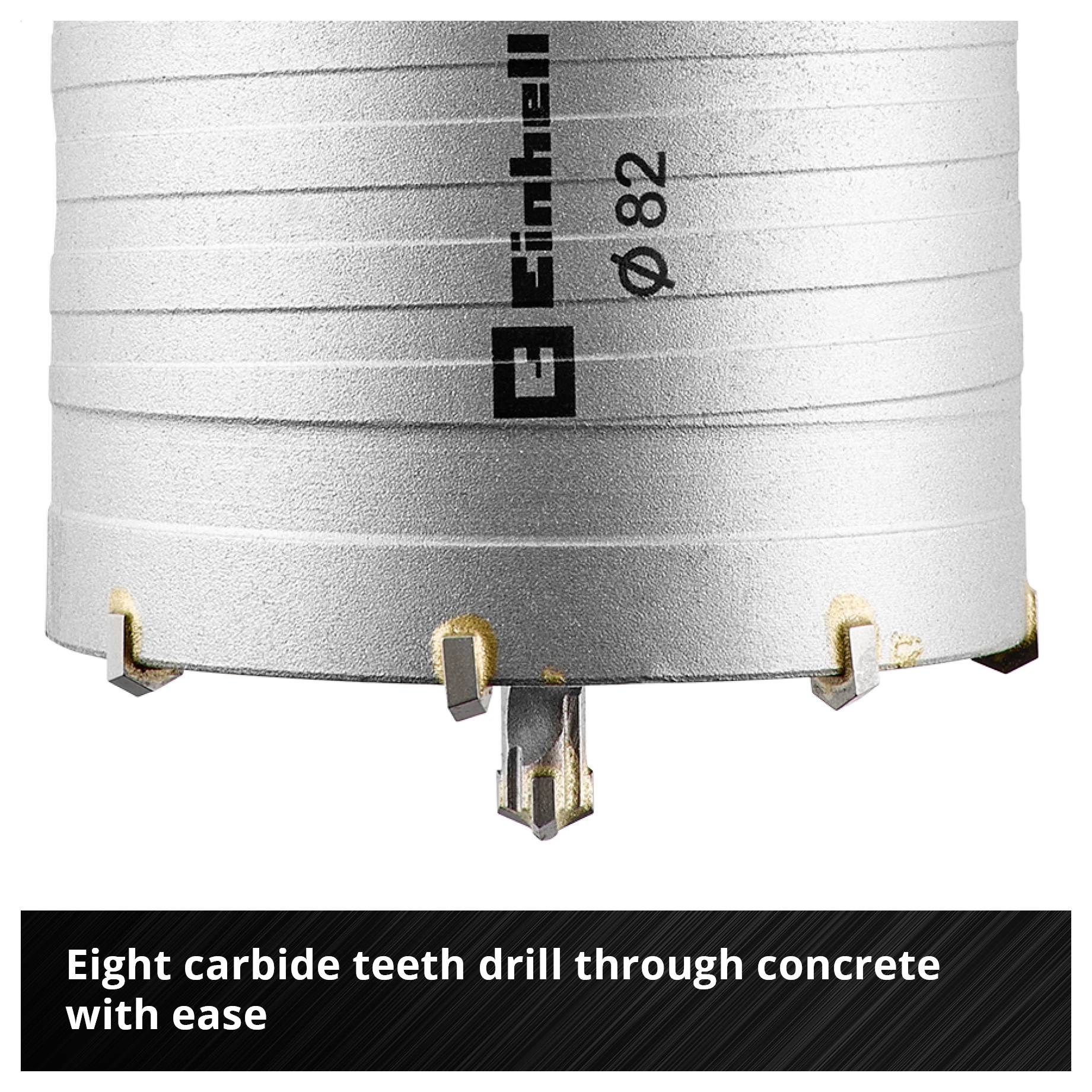Gros plan d'une scie cloche en carbure dur Einhell Ø 82 ; en bas est écrit « Huit dents en carbure dur percent sans effort la pierre et le béton ».
