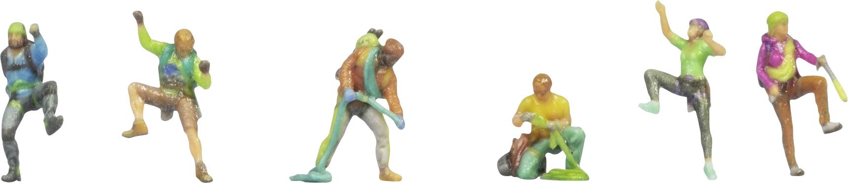 Six petites figurines colorées de randonneurs ou d'alpinistes en plein air posées dans différentes postures d'action sur un fond blanc.