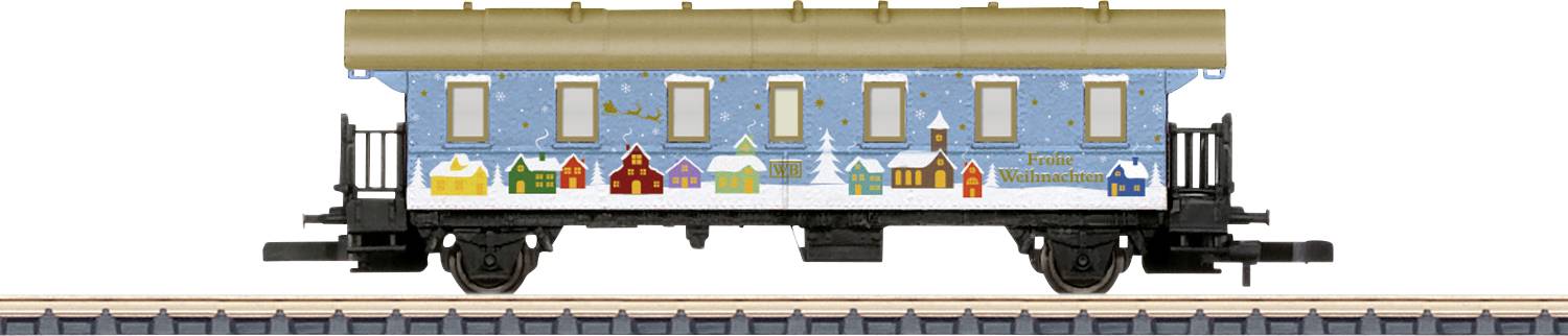 Voiture de train de Noël décorée de scènes d'hiver festives et de cadeaux emballés sur un affichage de piste