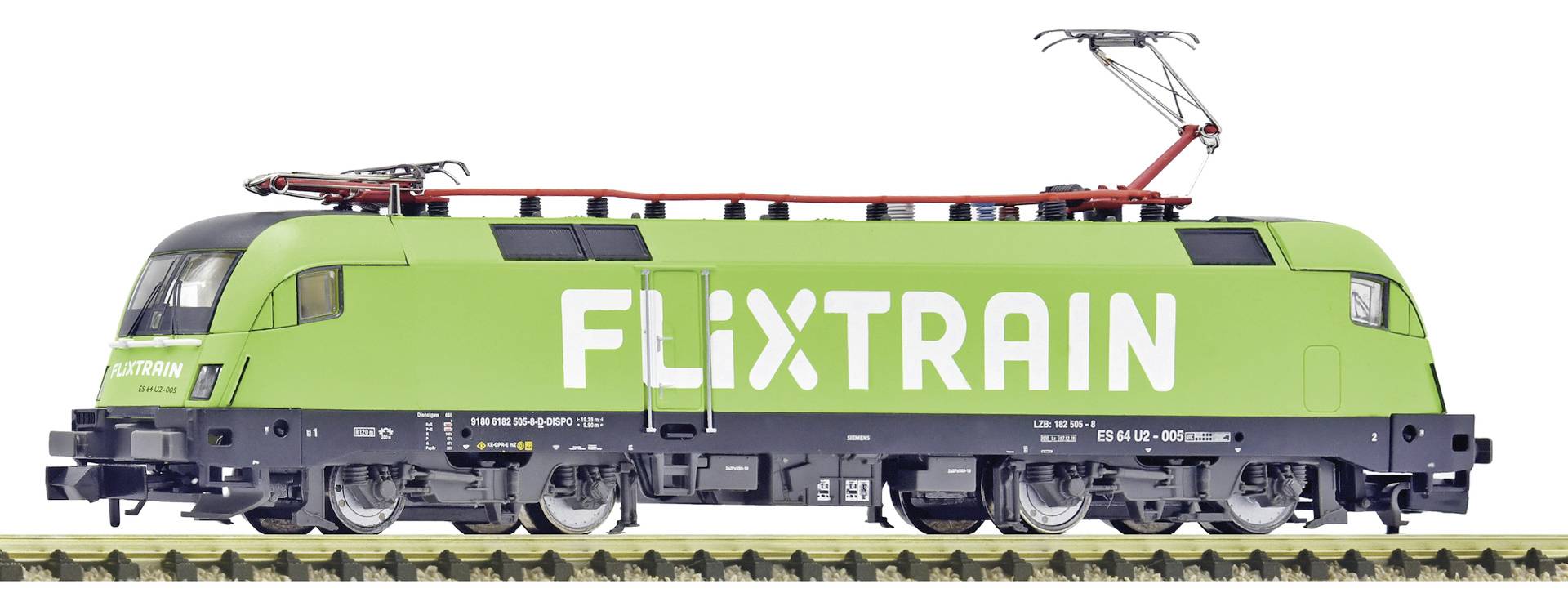 Locomotive électrique FLIXTRAIN verte présentée en vue de profil sur un fond blanc.