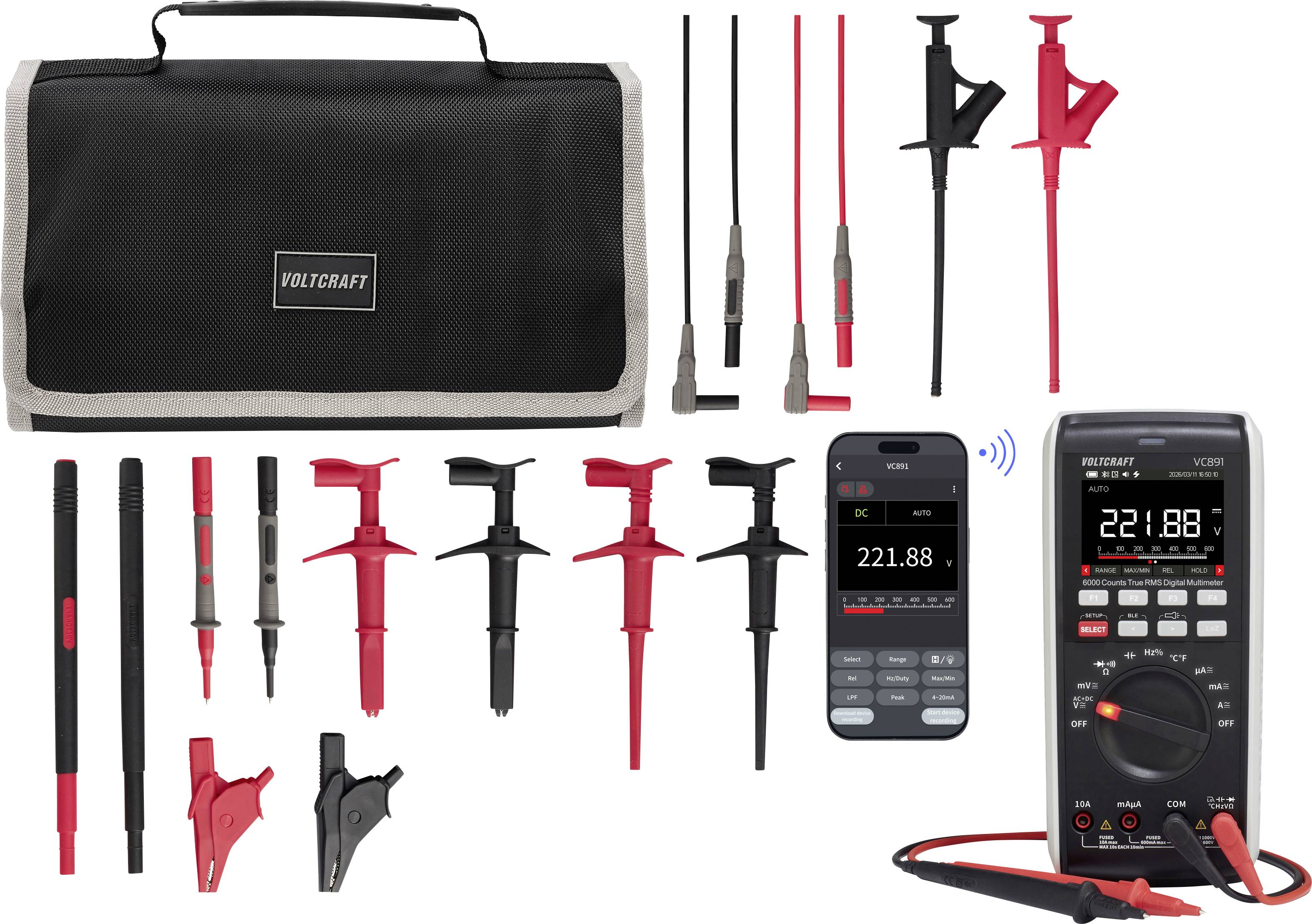 Spannungsprüfer-Set mit Tragetasche, Messleitungen, Klemmen und einem smartphone-verbundenen Messgerät, das 221,88 V neben einem digitalen Multimeter anzeigt.