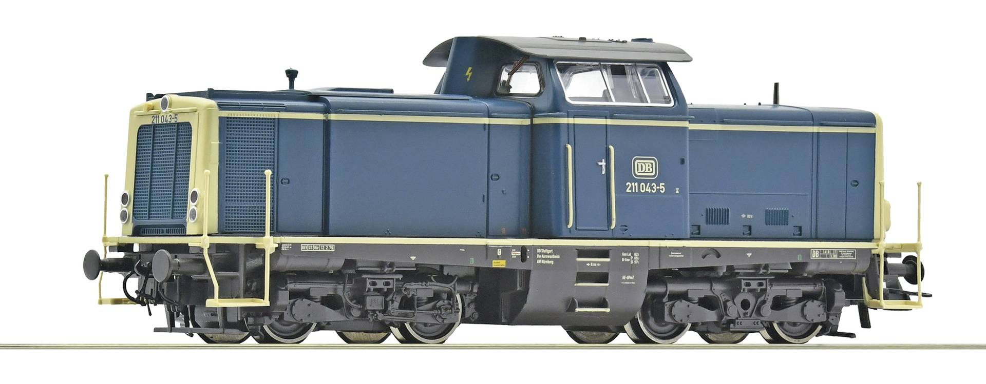Locomotive diesel bleue en vue de côté sur un fond blanc, montrant des rampes jaunes et le numéro 21043 sur le châssis.