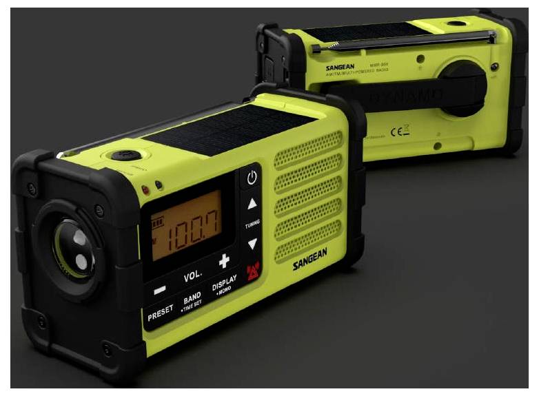 Deux radios portables Sangean jaune et noir avec lampes de poche aux extrémités, présentées de face et de dos sur un fond sombre.
