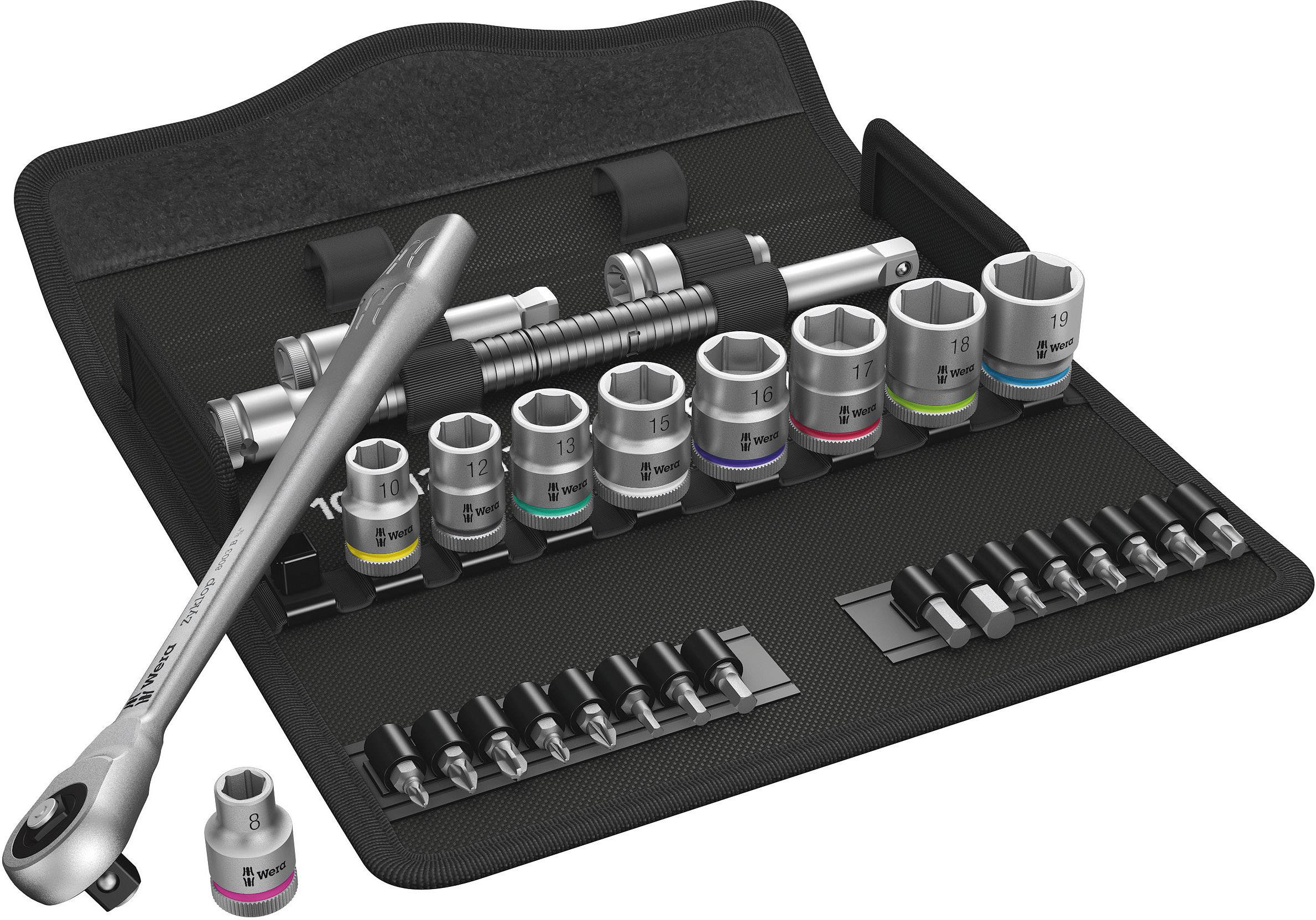Une boîte à cliquet avec différentes douilles et embouts, rangés dans un coffret noir. Plusieurs tailles et couleurs pour faciliter la distinction.