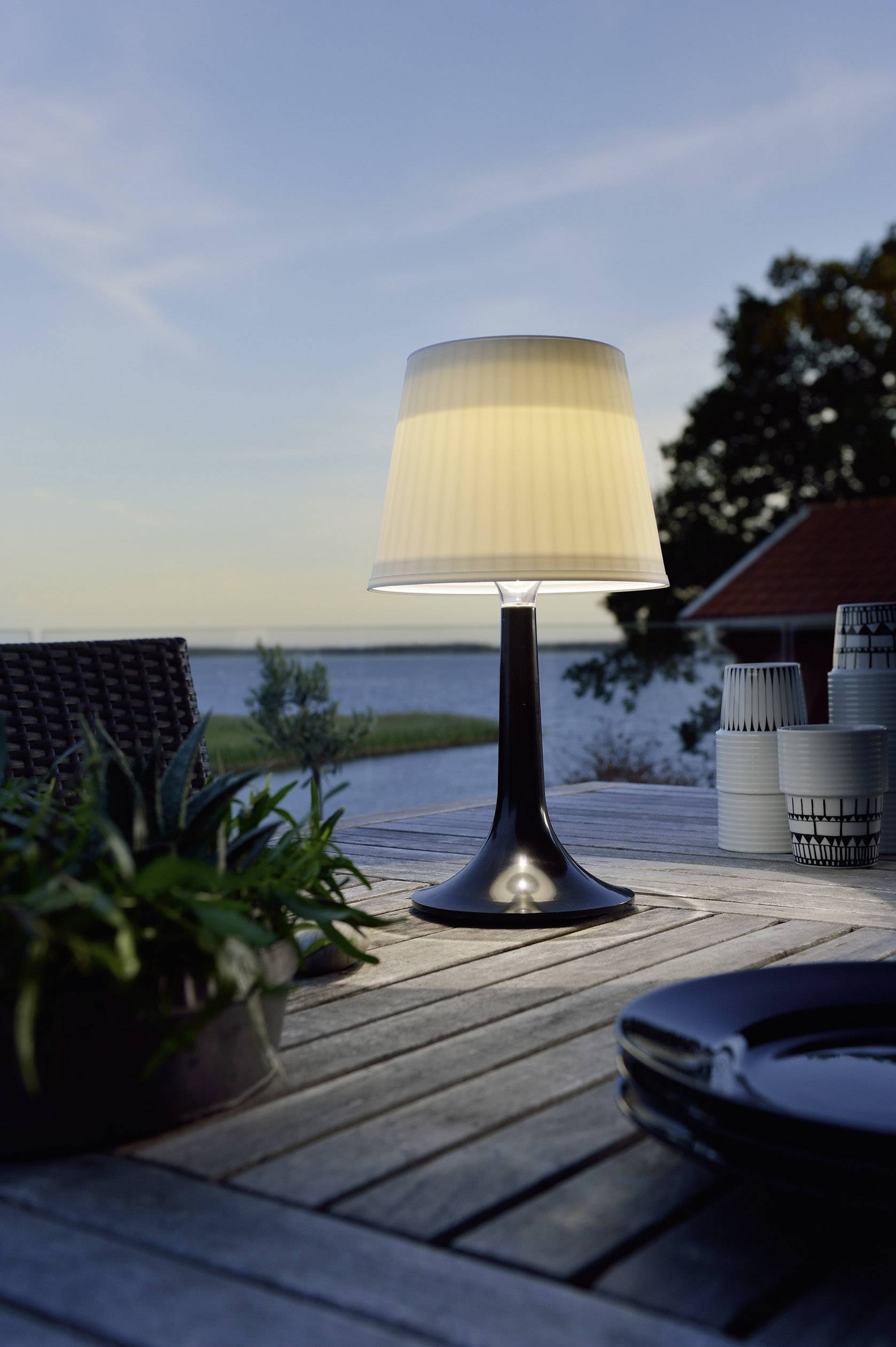 Lampe solaire de jardin LED Assis Sitra 0.5 W noir Konstsmide