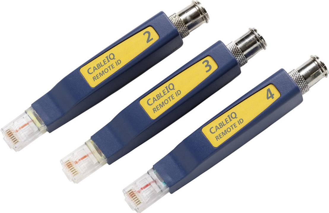 'Trois testeurs de câbles avec des autocollants jaunes numérotés : 2, 3 et 4. Chacun est équipé d'une fiche BNC et d'un connecteur RJ-45.'