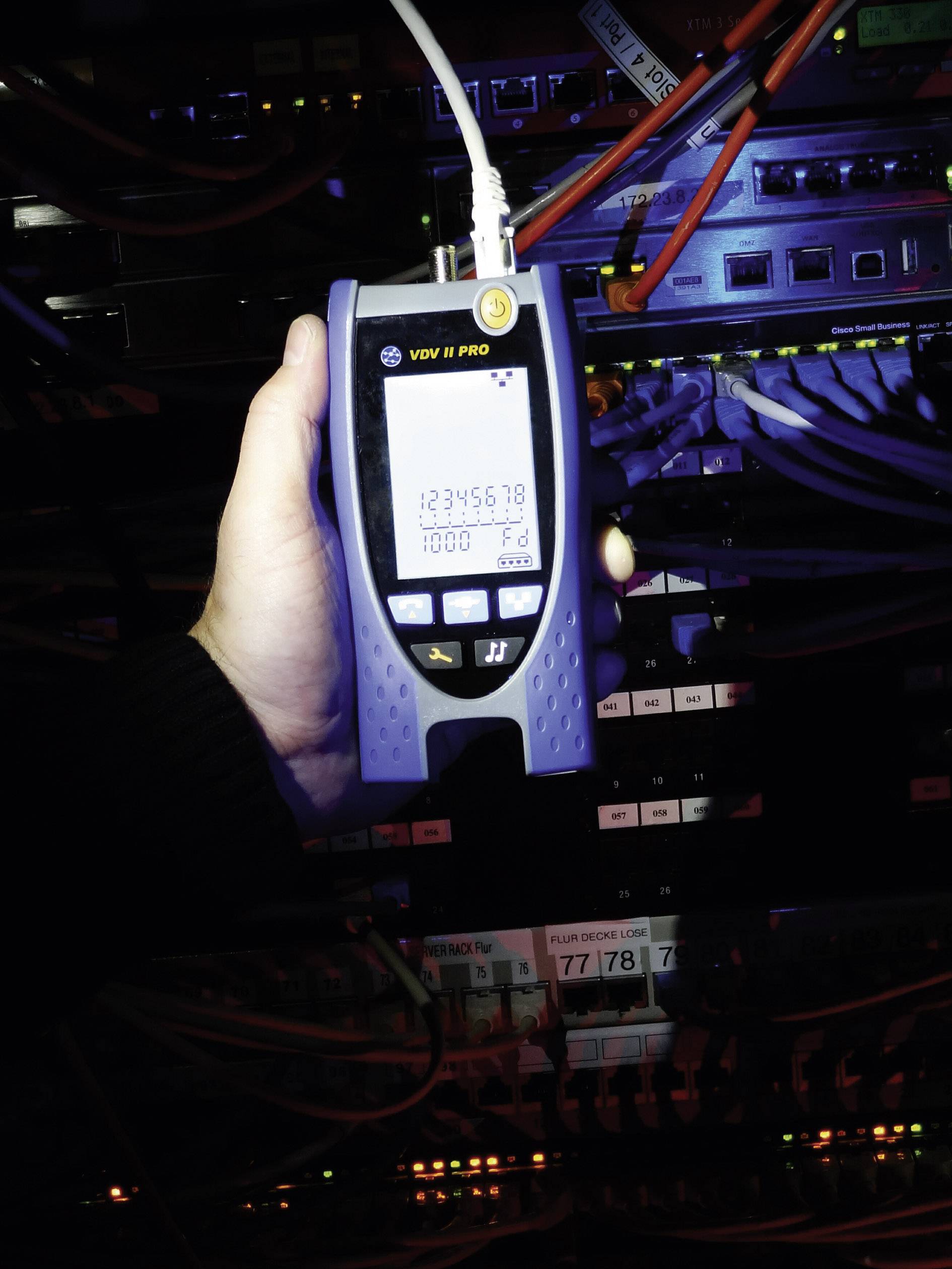 Testeur de câbles Trend Networks R158003 VDV II Pro