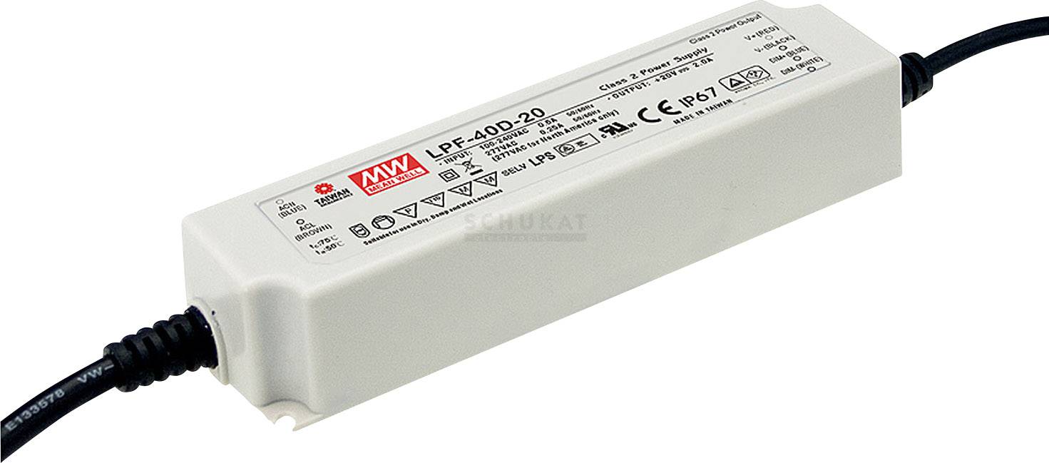 Un bloc d'alimentation rectangulaire blanc avec des câbles aux deux extrémités, imprimé avec des spécifications et un logo de marque.