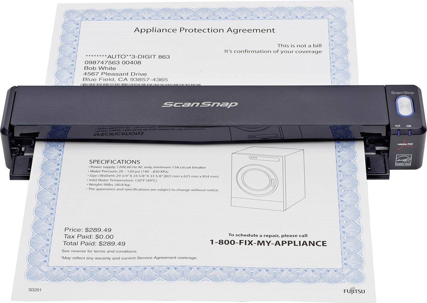 Un scanner de documents numérise un 'Accord de protection d'appareil' avec des informations et des coordonnées pour les réparations.