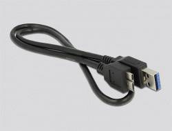 Câble USB 3.0 noir avec deux connecteurs, sur un fond gris.