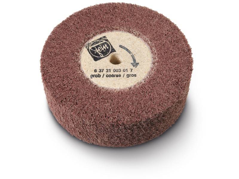 Disque abrasif grossier en non-tissé de Fein, rond et brun, pour le traitement de surface, avec trou central et marquage.
