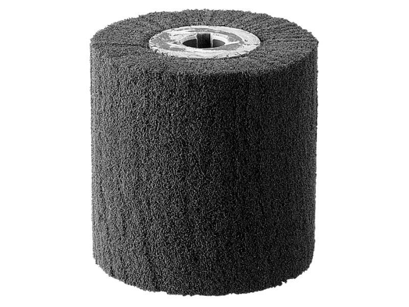 Une brosse abrasive noire de forme cylindrique avec une ouverture centrale, utilisée pour le traitement de surface.
