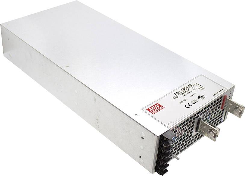 Un bloc d'alimentation rectangulaire avec une grille de ventilation et plusieurs ports à l'avant, affichant des données techniques et des logos en haut.