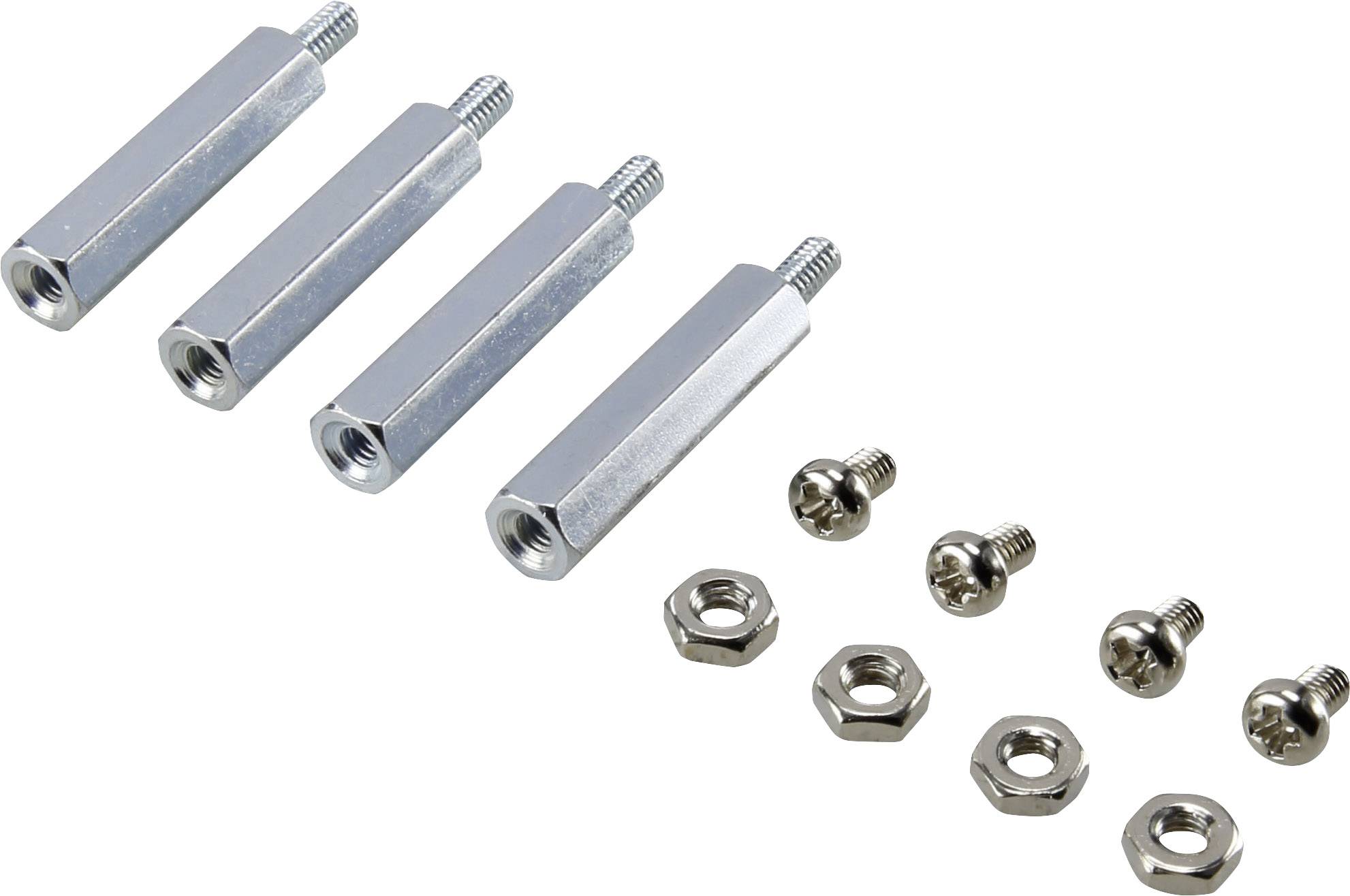 Quatre entretoises métalliques filetées, aux côtés de six petites vis et trois écrous, sur un fond blanc.