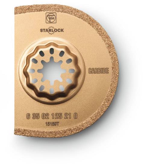 Accessoire d'outil multifonction avec fixation Starlock, semi-circulaire, adapté pour la coupe de matériaux, marqué 'Carbide'.
