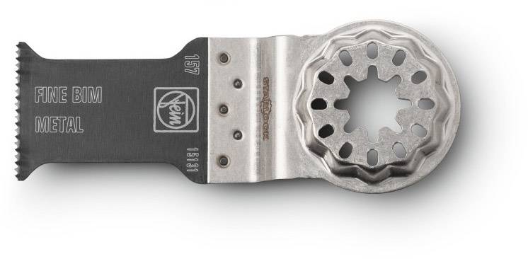 Lame de scie pour outils multifonctions. Fine, bi-métal, pour l'usinage des métaux. Couleur argentée, dentelure de coupe, marquée 'FINE BIM METAL'.