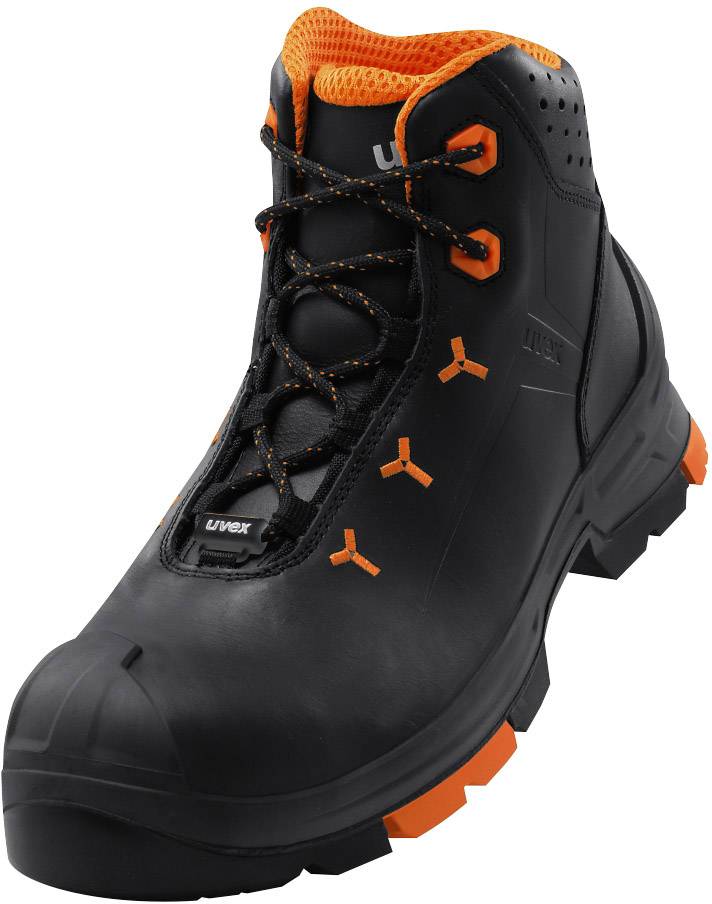 Bottes de sécurité noires avec des touches orange et une semelle robuste. Le design met l'accent sur la protection et la durabilité dans les environnements de travail.