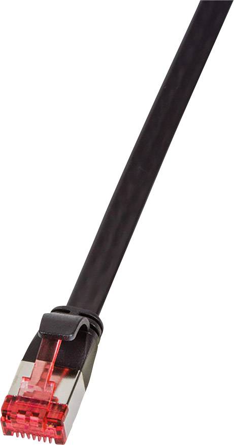 Un câble Ethernet noir avec un connecteur RJ45 rouge à son extrémité, utilisé pour les connexions réseau.