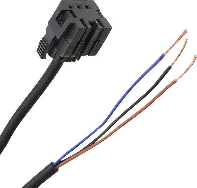 Faisceau de câbles noir avec un connecteur plastique multibroche noir et trois fils isolés de couleurs différentes à une extrémité.