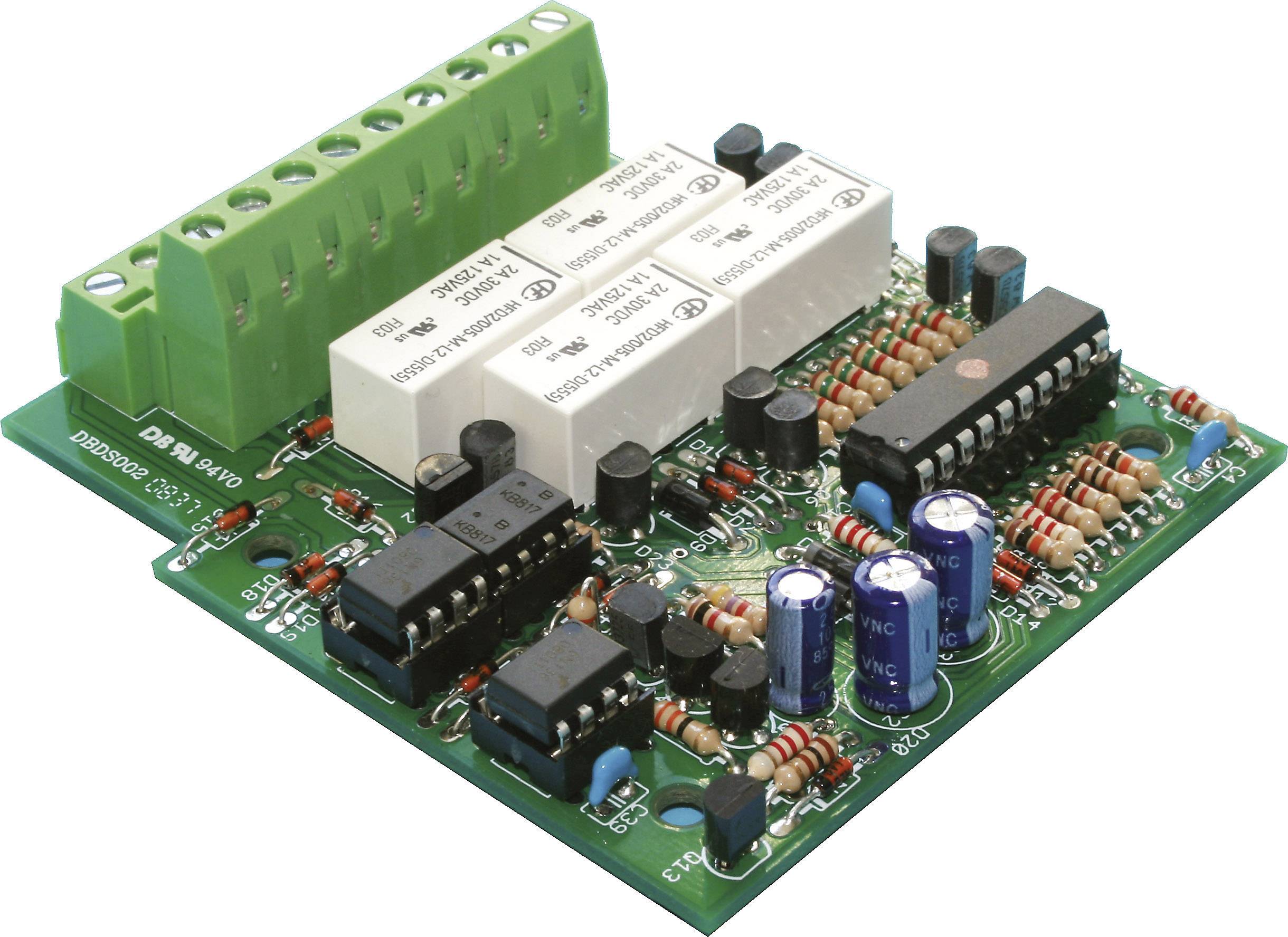 Circuit électronique avec différents composants, notamment des résistances, des condensateurs et des circuits intégrés, destiné aux circuits électriques.