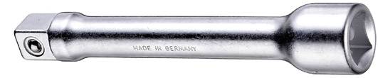Un accessoire de rallonge en métal argenté, portant l'inscription 'MADE IN GERMANY', permettant de raccorder des outils, est posé sur un fond blanc.