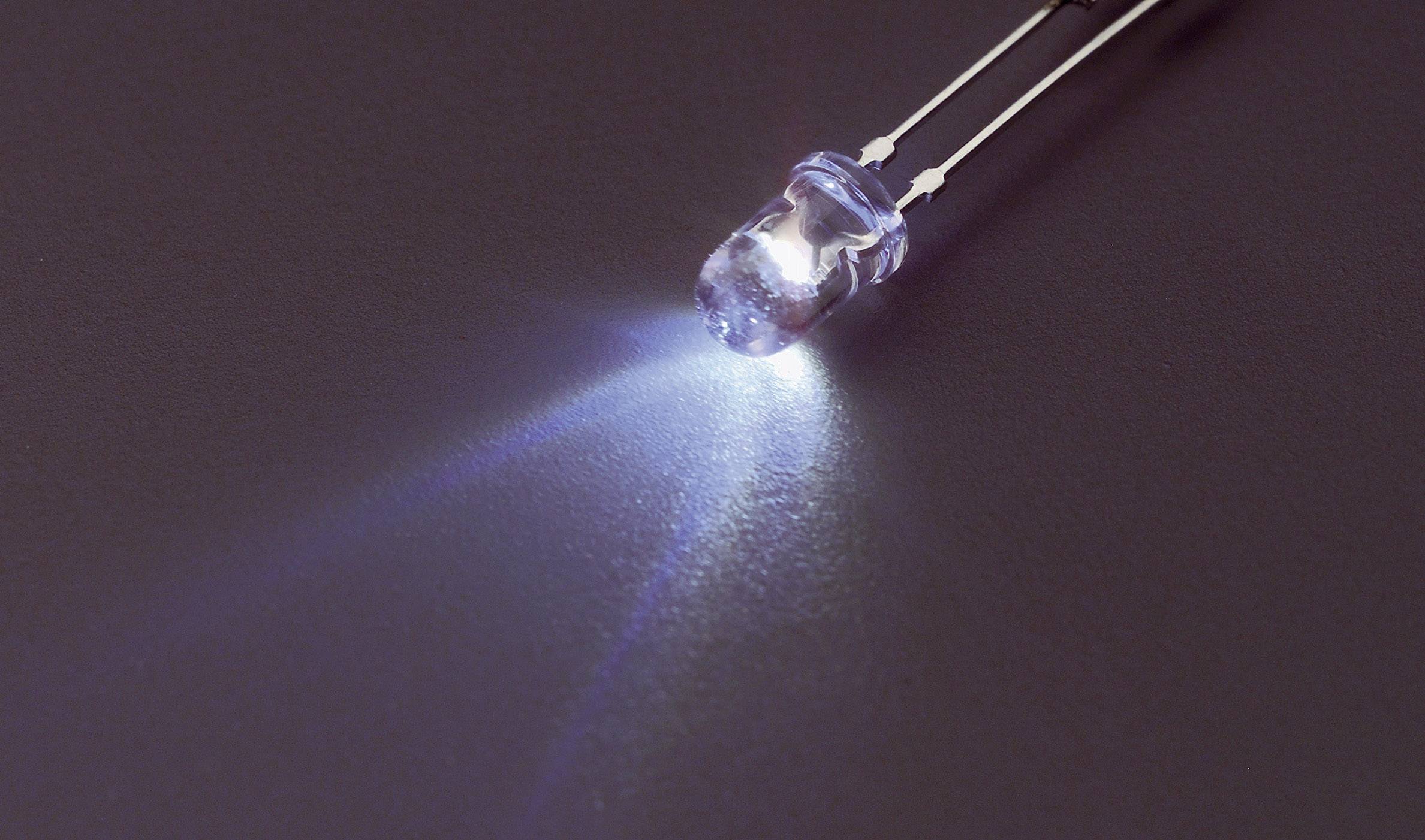 Nichia NSPL515DS LED blanc chaud rond 5 mm 1800 mcd 55 ° 20 mA 3.2 V