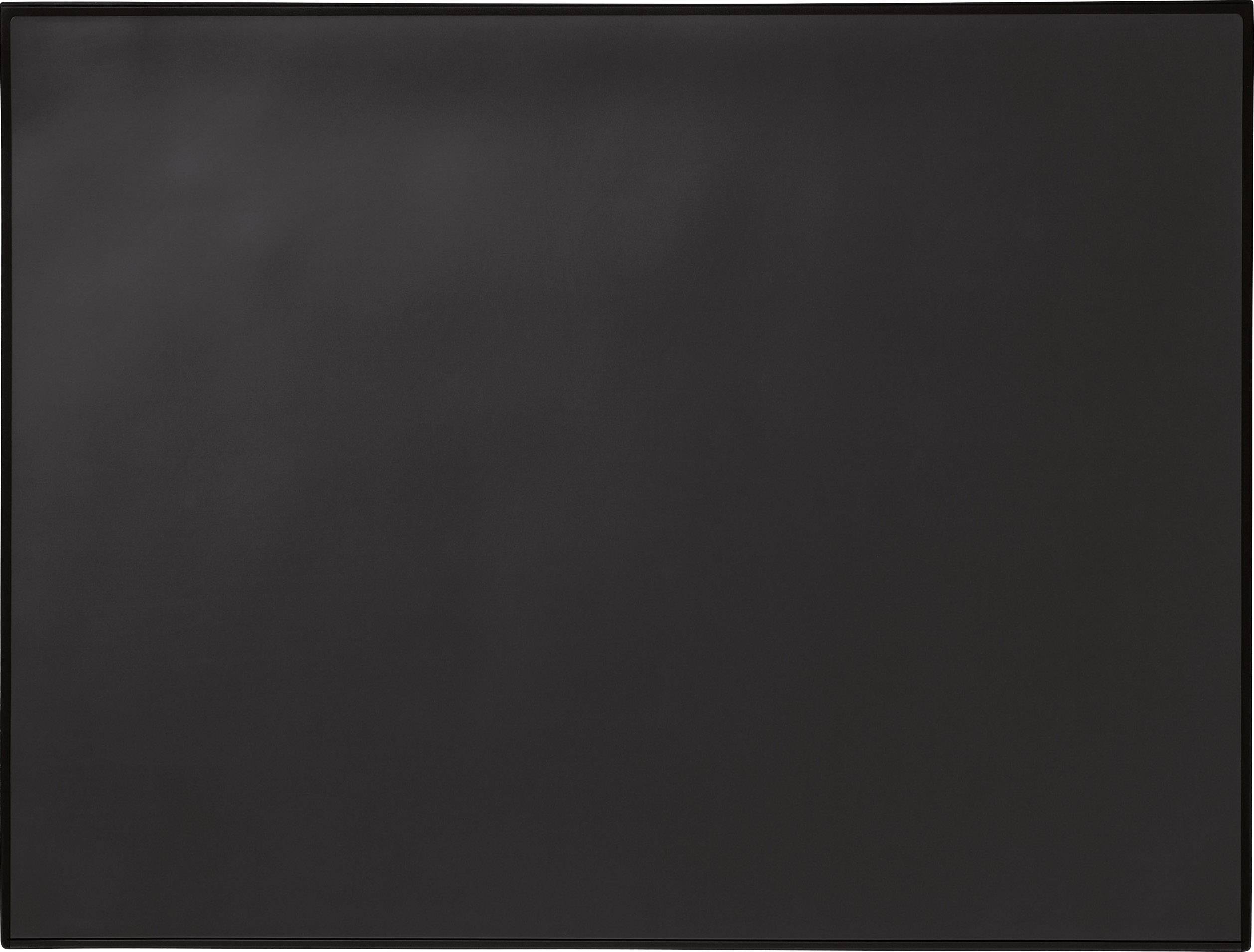 Rectangle noir ou surface carrée, unicolore sans détails ou textures visibles.