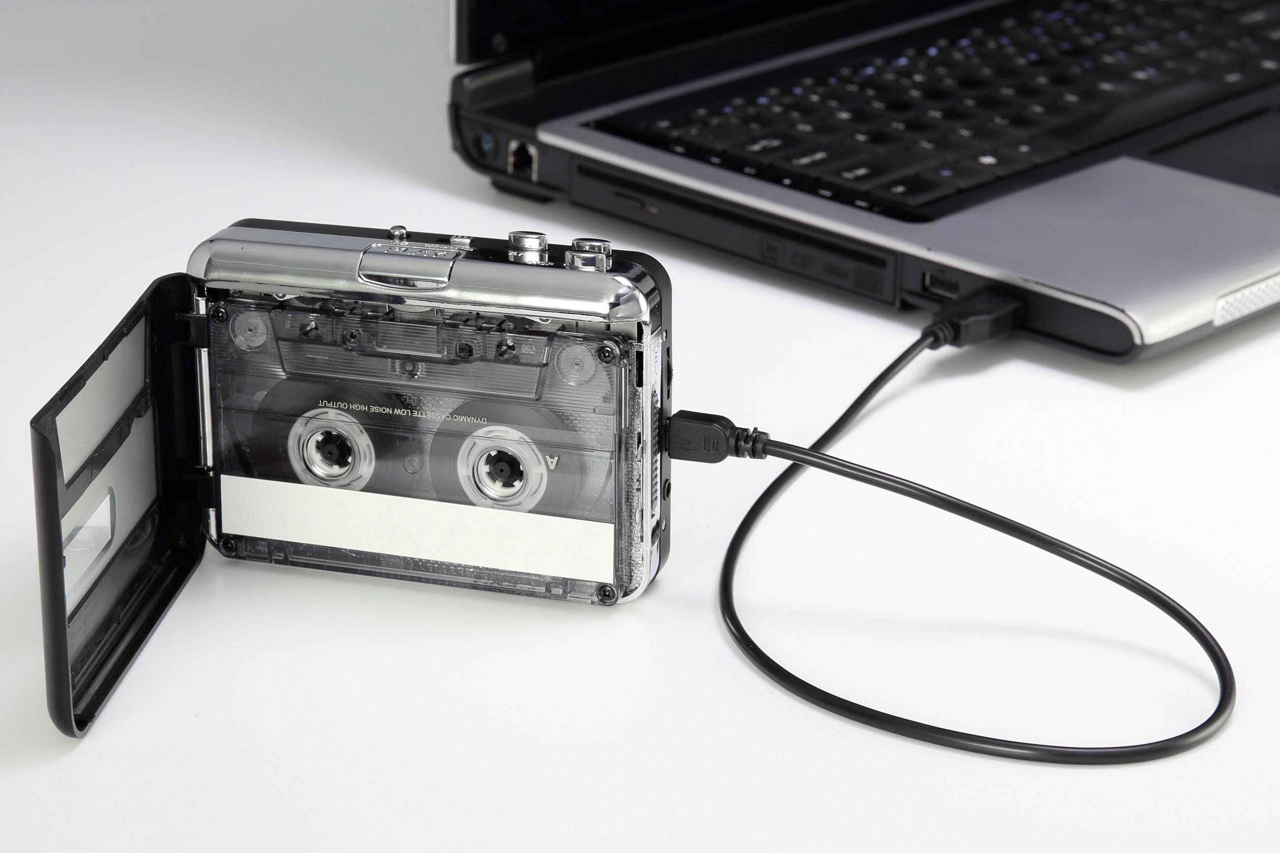 Convertisseur numérique de cassettes audio Basetech BT-USB-TAPE-100 avec écouteurs