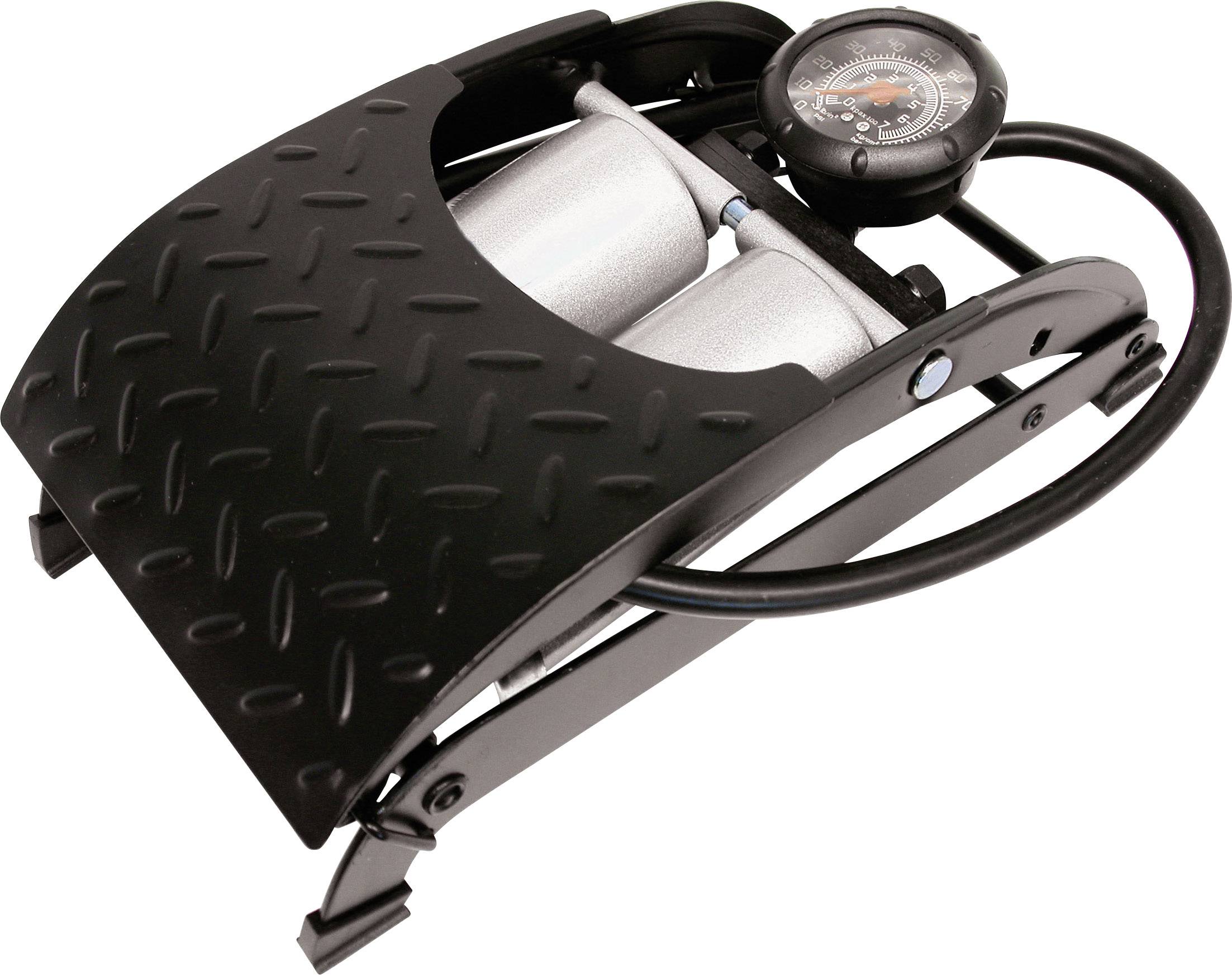 Une pompe à air noir avec manomètre indique la pression, adaptée pour gonfler des pneus ou des ballons de sport.