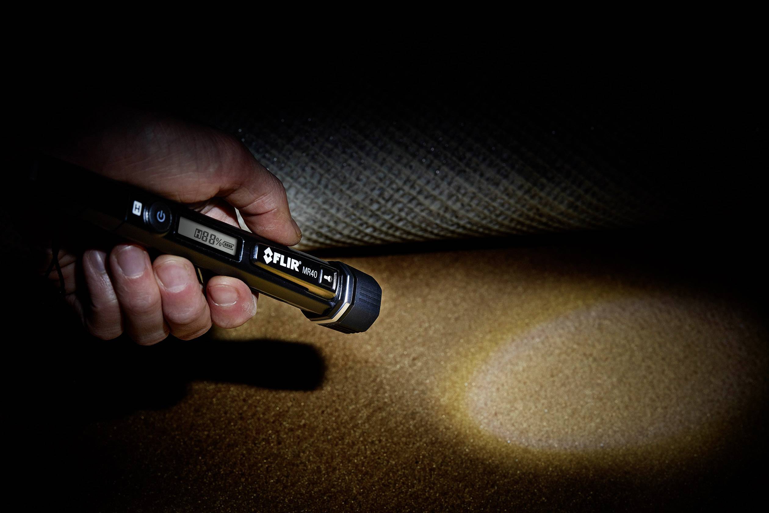 Humidimètre pour matériaux FLIR MR40 en coffret