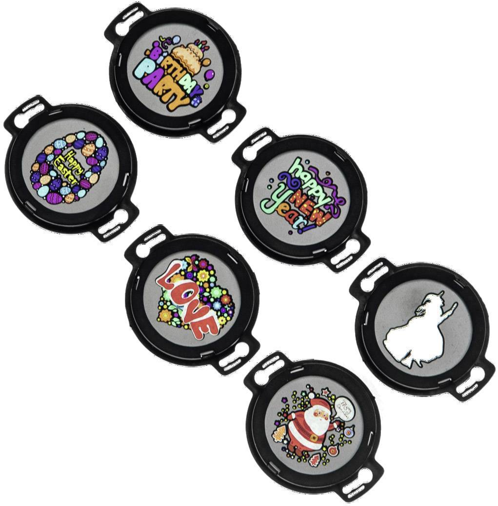 Six dessous de verre ronds en noir et blanc avec des motifs colorés et des textes comme 'Love' et 'Happy New Year'. Designs décoratifs pour occasions festives.