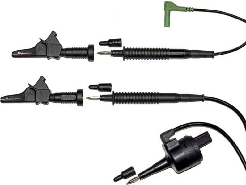 'Deux sondes d'oscilloscope noires avec câbles et pointes interchangeables, utilisées pour des mesures électriques spécialisées.'