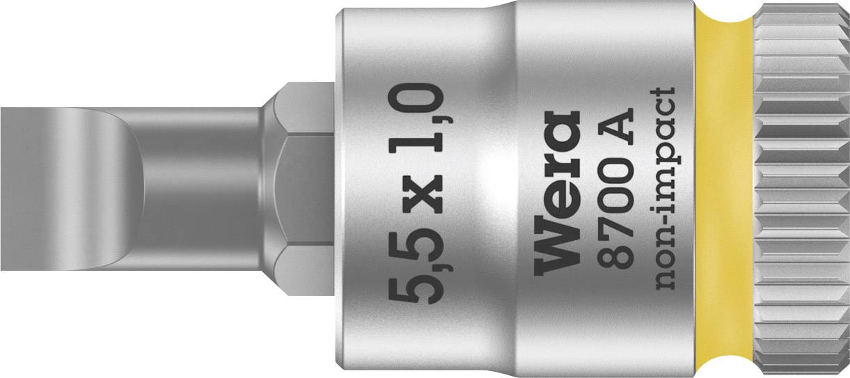 L'image montre un tournevis avec un manche gris et jaune. Inscription sur le métal : '5,5 x 1,0', 'Wera 8700 A', 'non-impact'.