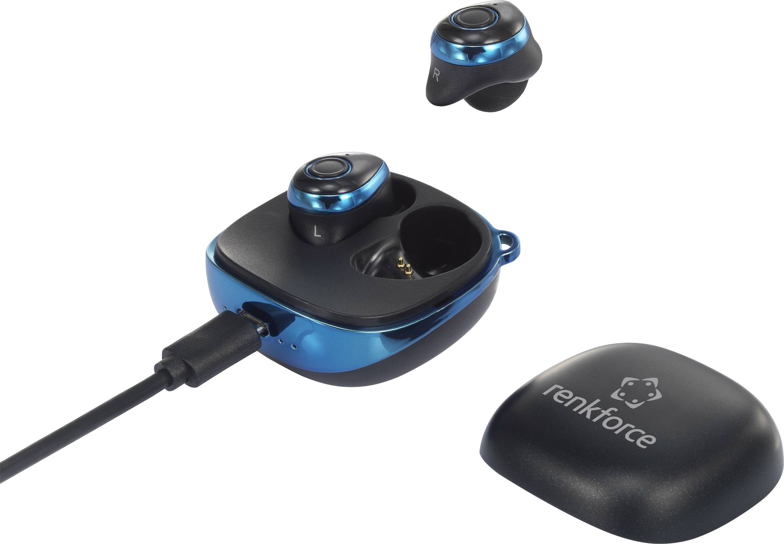 Écouteurs sans fil avec contour bleu dans un étui de chargement noir, se chargeant via un câble USB.