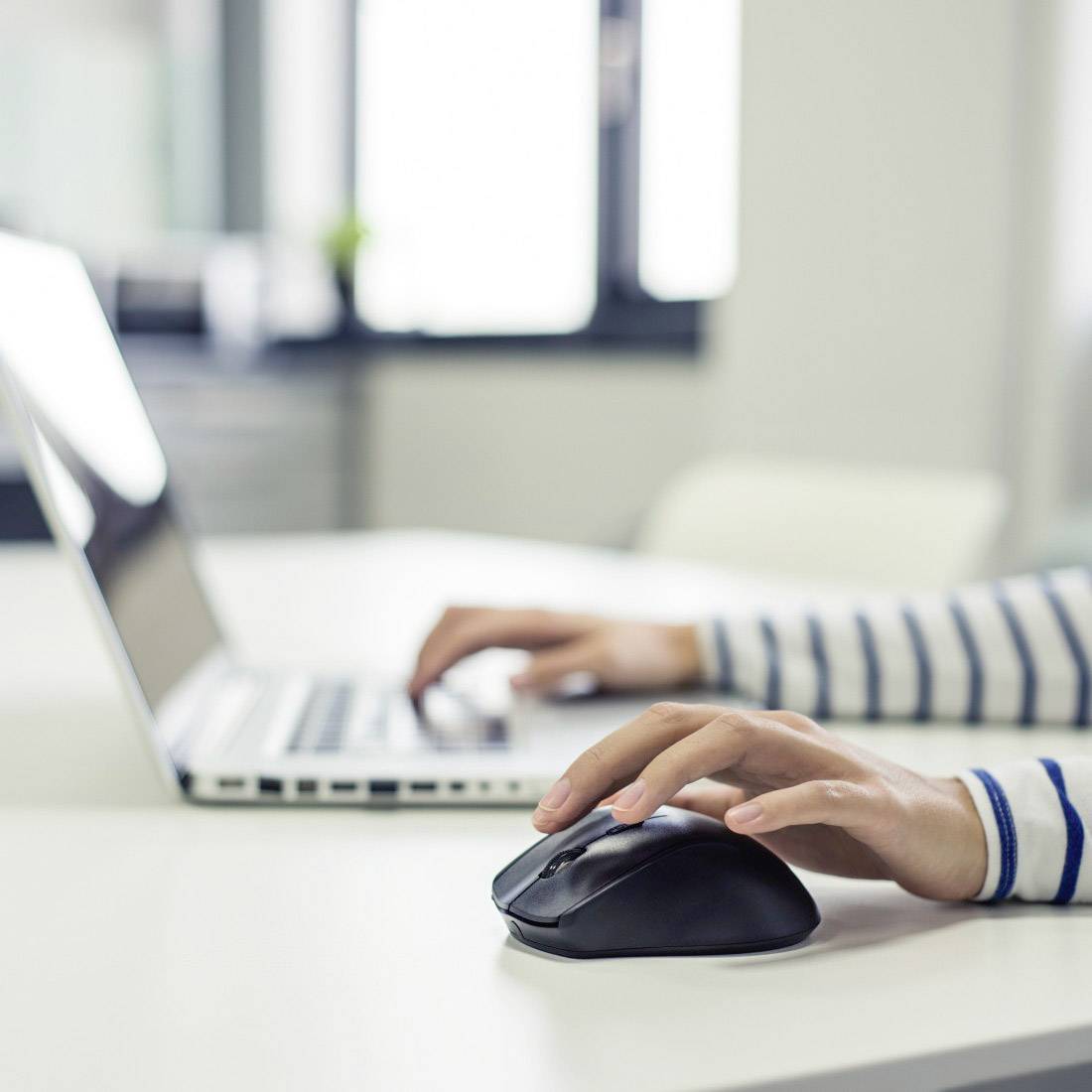 Hama Riano Souris radio optique noir 3 Boutons 1600 dpi