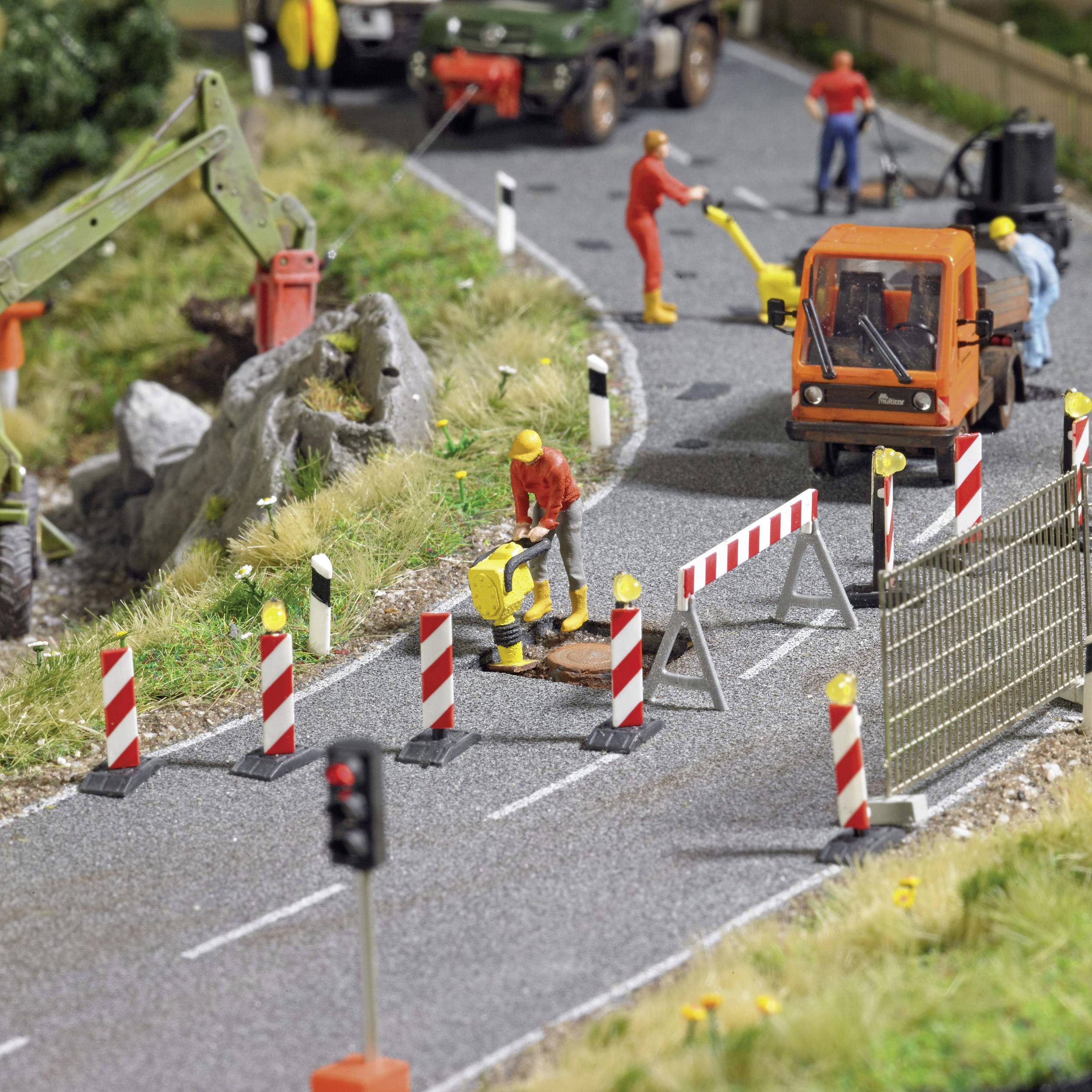 Busch 7803 SET d'action H0, presse-purée modèle fini, peint