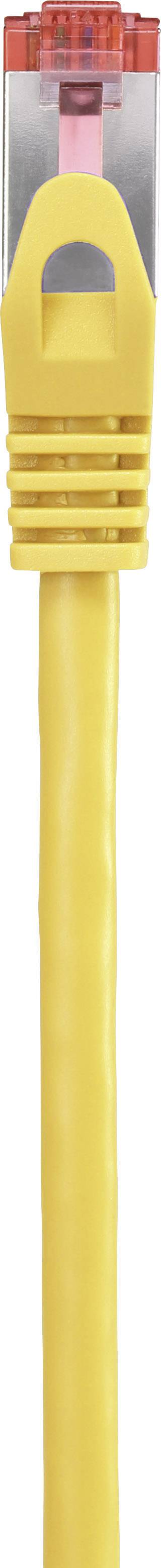 Un câble Ethernet jaune avec un connecteur transparent.