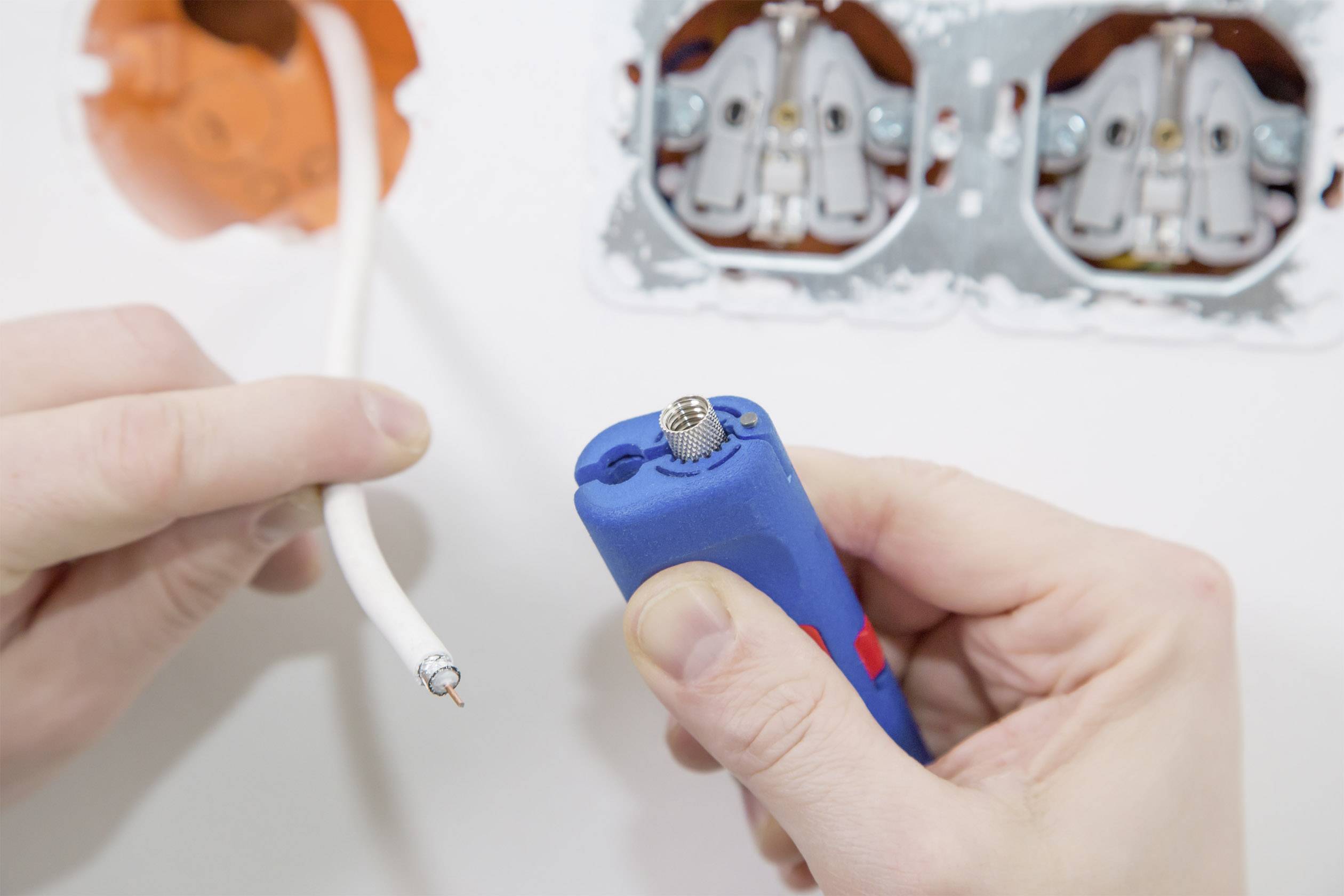 WEICON 10051150 Dénudeur de câble adapté pour câbles coaxiaux