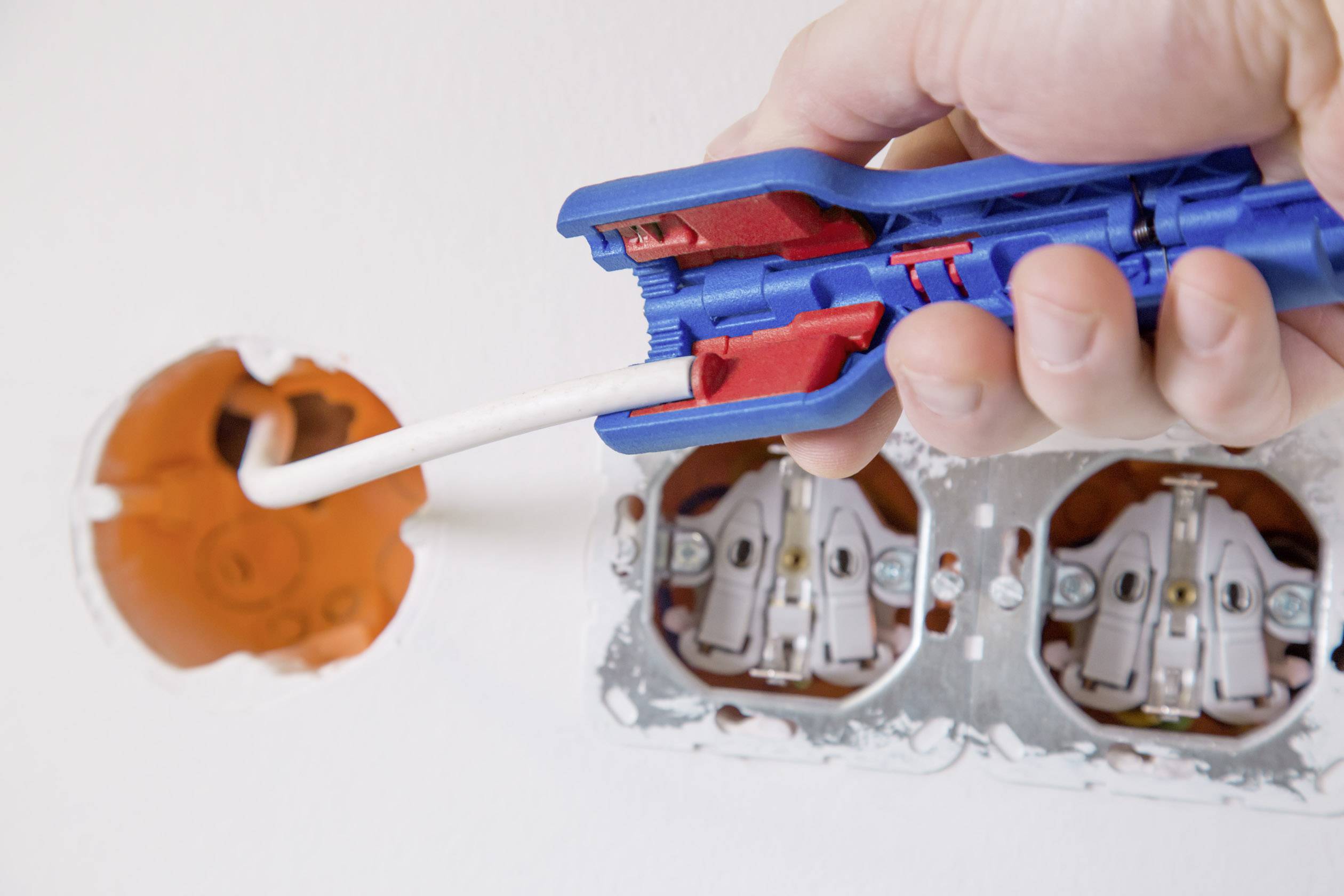 WEICON 10051150 Dénudeur de câble adapté pour câbles coaxiaux