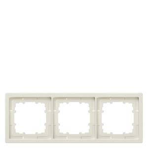 Cadre triple blanc pour prises ou interrupteurs, rectangulaire avec coins arrondis, sans éléments encastrés.