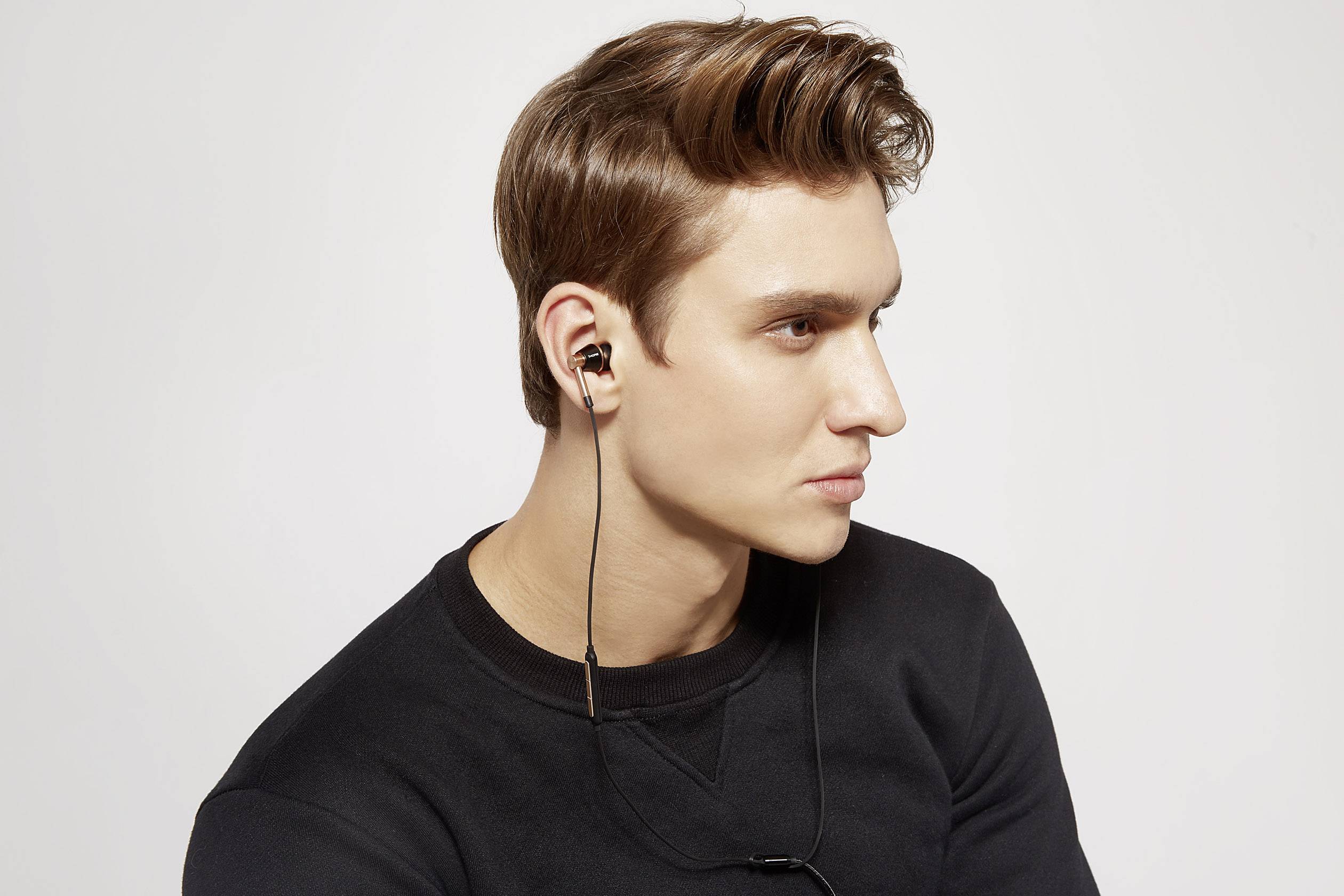 1more E1001 Triple Driver Hi-Fi Écouteurs intra-auriculaires intra-auriculaire micro-casque or