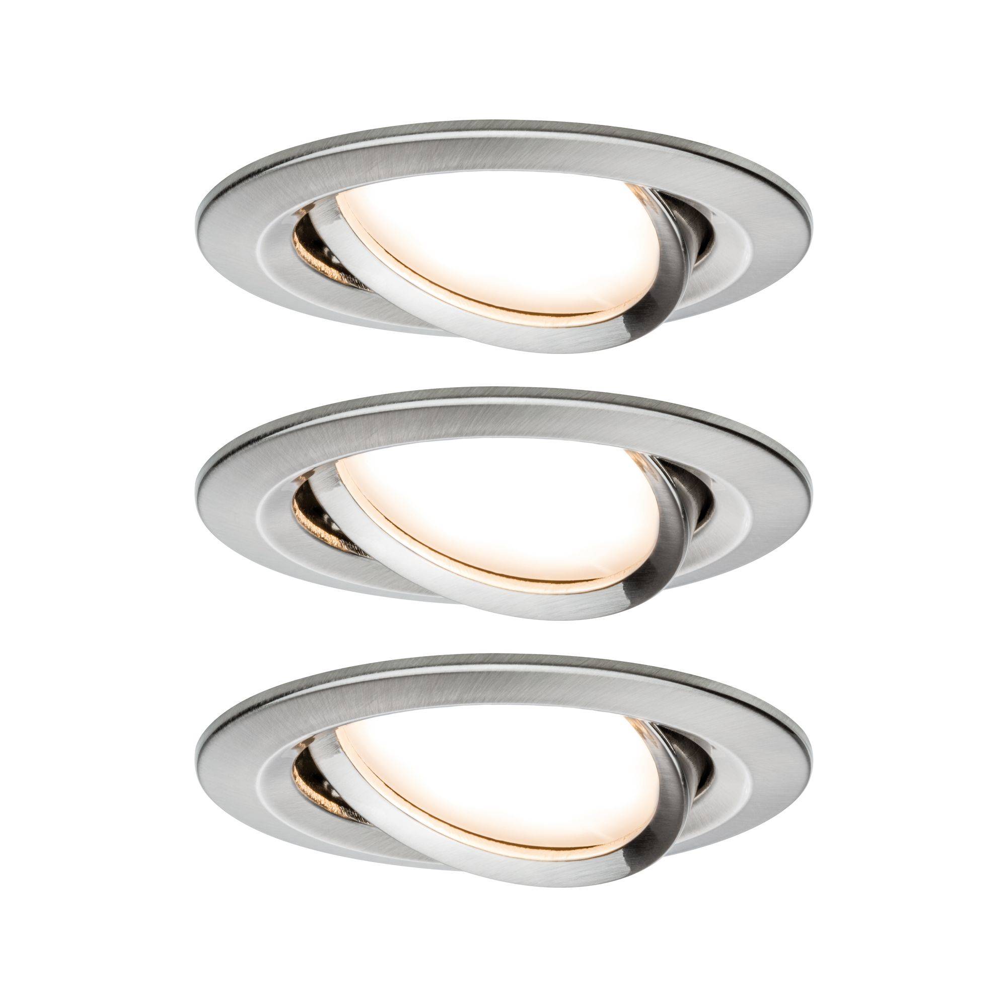 Trois spots encastrables ronds en argent avec des LED orientables diffusant une lumière blanche chaude. Idéaux pour un éclairage d'accentuation.