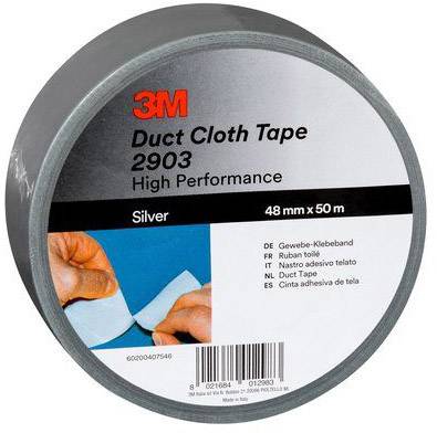 Rouleau de ruban adhésif toilé gris de la marque 3M, étiqueté 'Duct Cloth Tape 2903', dimensions 48 mm x 50 m. Des mains tirent un morceau de ruban.