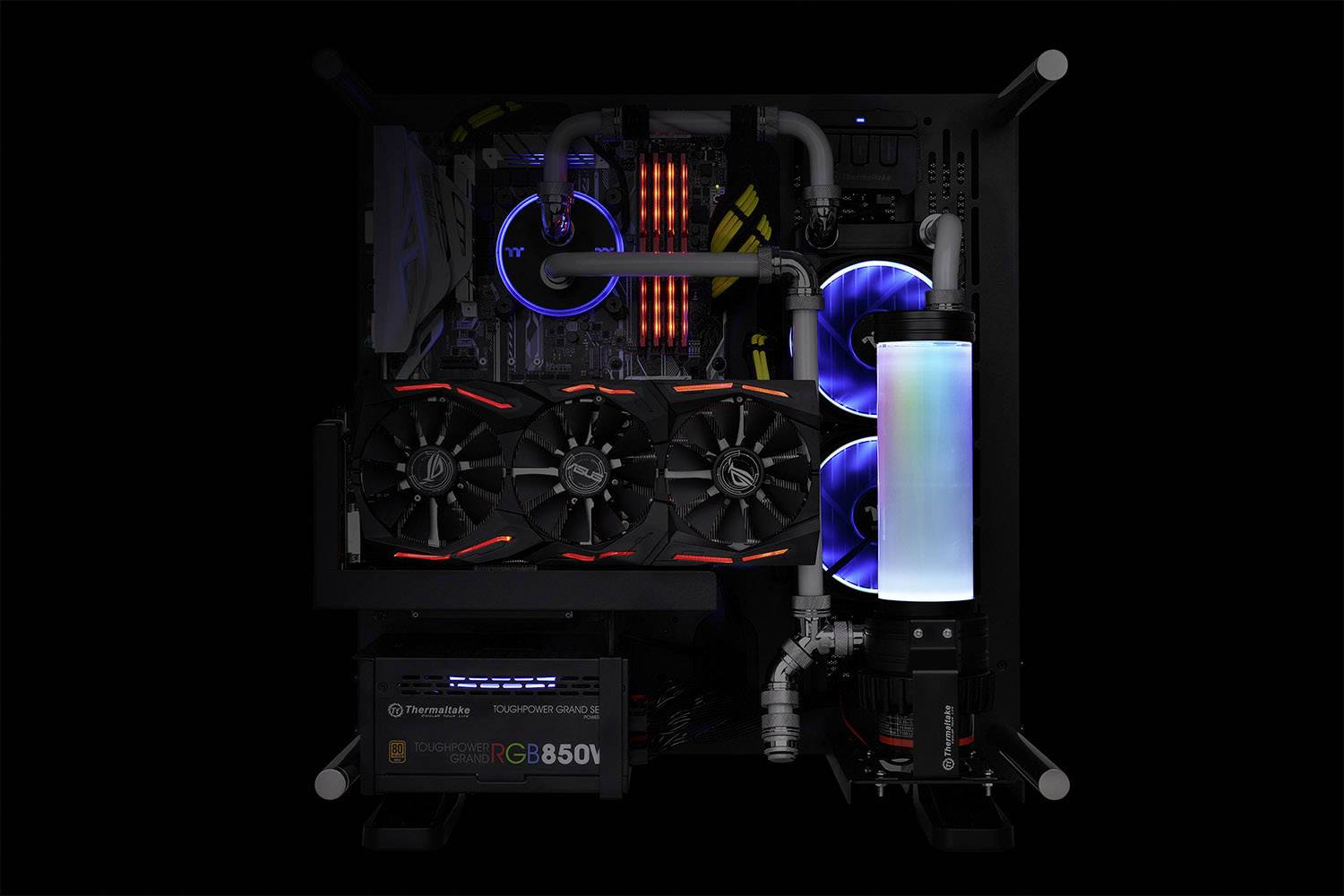 Thermaltake Pacific PR22-D5 Plus Reservoir/Pump Combo Pompe de refroidissement à l'eau avec réservoir de compensation