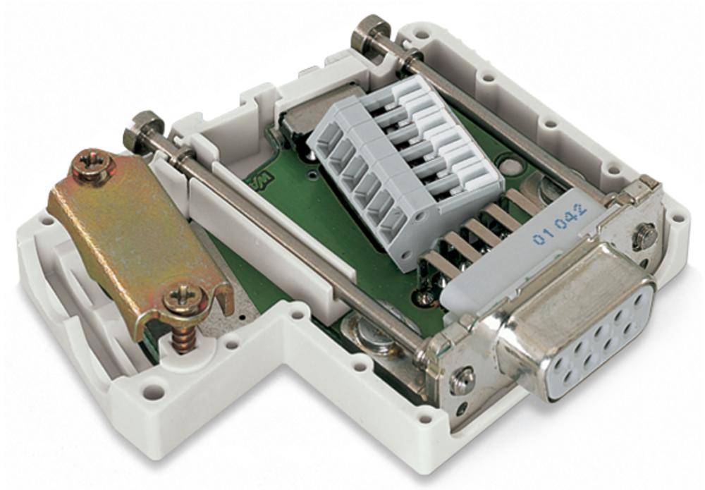 Adaptateur de connexion D-Sub en blanc, avec un circuit interne vert et des bornes de raccordement blanches.